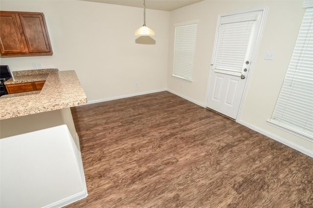 8934 Santo Domingo, Houston, TX 77017