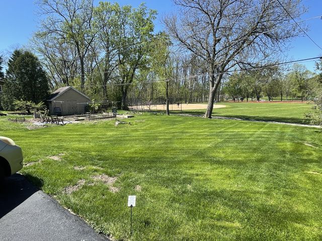 520 Glendale Avenue, Glen Ellyn, IL 60137