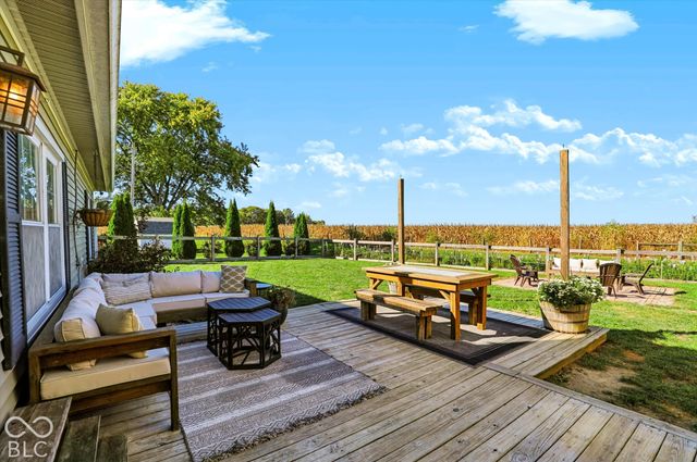 390 Three Notch Lane, Bargersville, IN 46106