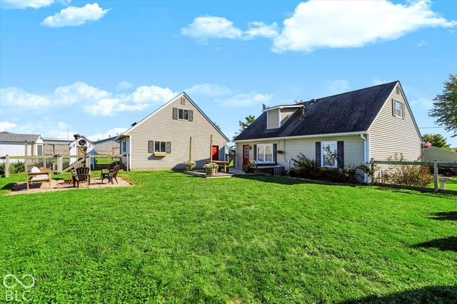 390 Three Notch Lane, Bargersville, IN 46106