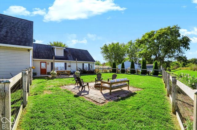 390 Three Notch Lane, Bargersville, IN 46106