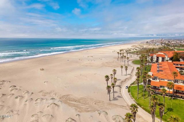 2202 Martinique Lane, Oxnard, CA 93035