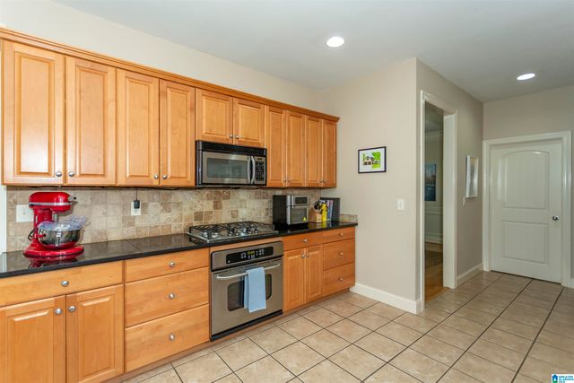 2107 SOUTHBRIDGE COURT, Hoover, AL 35244