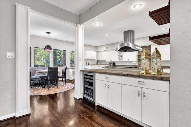 43 Legend Lane, Houston, TX 77024