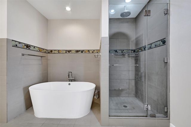 43 Legend Lane, Houston, TX 77024