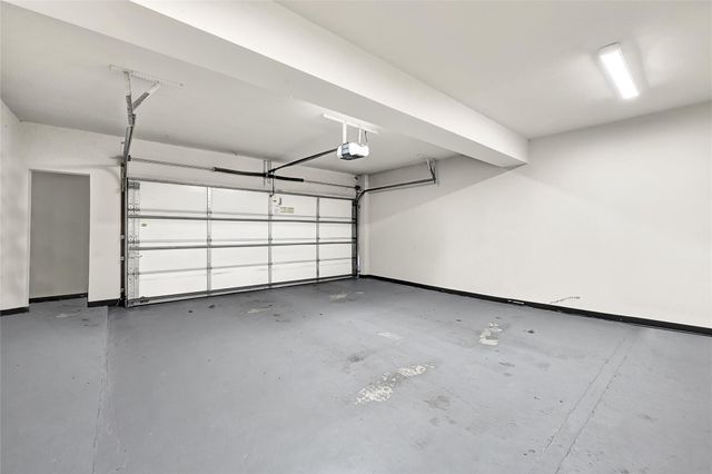 43 Legend Lane, Houston, TX 77024