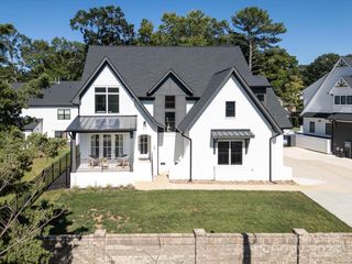 5511 Fairview Road, Charlotte, NC 28209