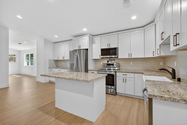 3400 Oxford Ct, Cameron Park, CA 95682
