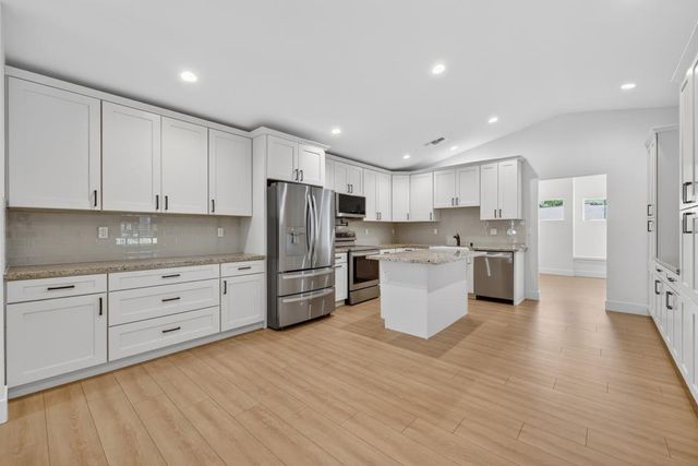 3400 Oxford Ct, Cameron Park, CA 95682