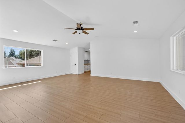 3400 Oxford Ct, Cameron Park, CA 95682