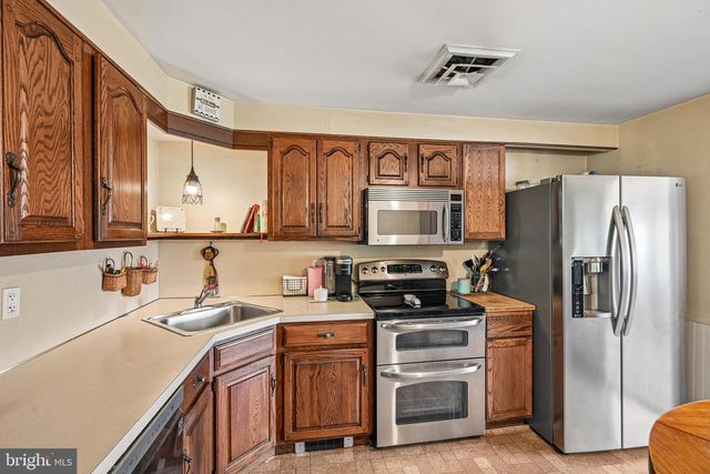 3216 W SUNSET AVE, Eagleville, PA 19403