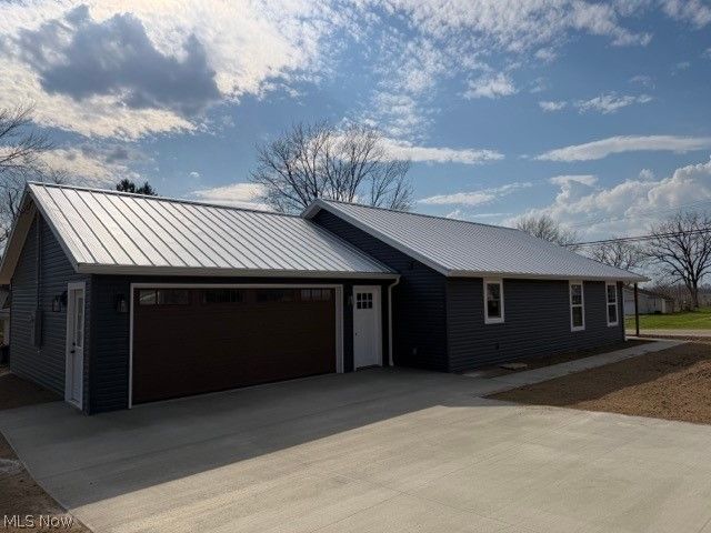 6446 Navarre Road SW, Navarre, OH 44662