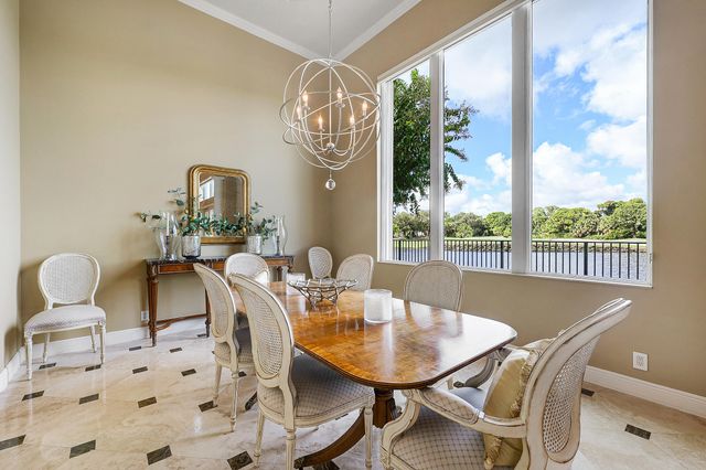 807 Floret Drive, Palm Beach Gardens, FL 33410
