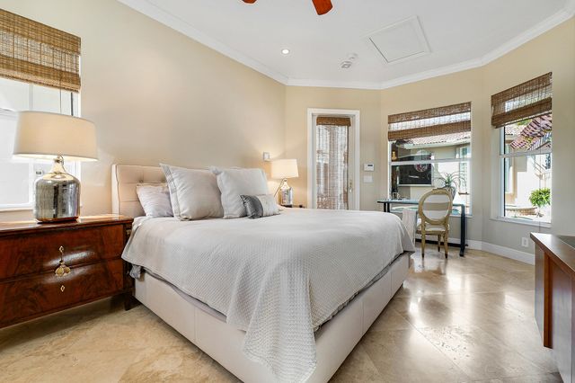 807 Floret Drive, Palm Beach Gardens, FL 33410