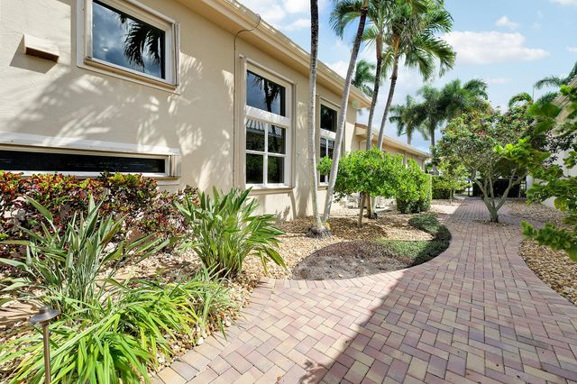 807 Floret Drive, Palm Beach Gardens, FL 33410