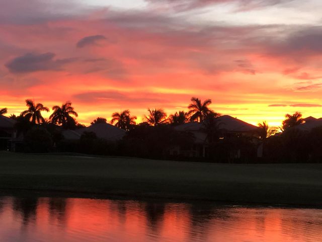 807 Floret Drive, Palm Beach Gardens, FL 33410