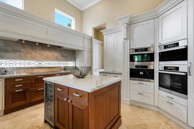 807 Floret Drive, Palm Beach Gardens, FL 33410