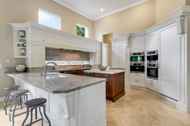 807 Floret Drive, Palm Beach Gardens, FL 33410