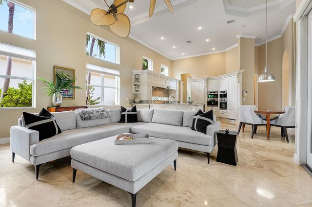 807 Floret Drive, Palm Beach Gardens, FL 33410