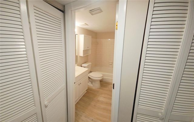 1650 PINE TREE LANE 204, Sarasota, FL 34236