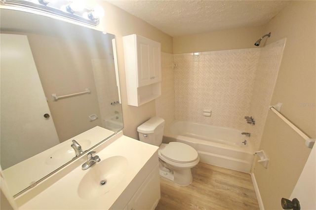 1650 PINE TREE LANE 204, Sarasota, FL 34236