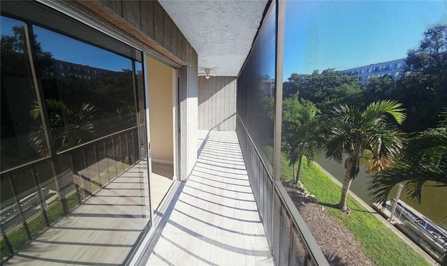 1650 PINE TREE LANE 204, Sarasota, FL 34236