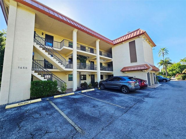 1650 PINE TREE LANE 204, Sarasota, FL 34236