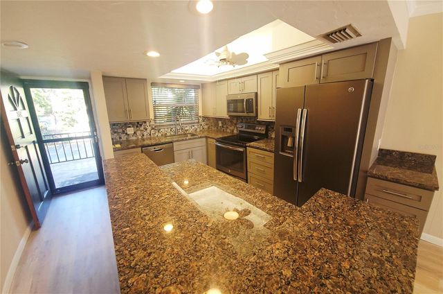 1650 PINE TREE LANE 204, Sarasota, FL 34236