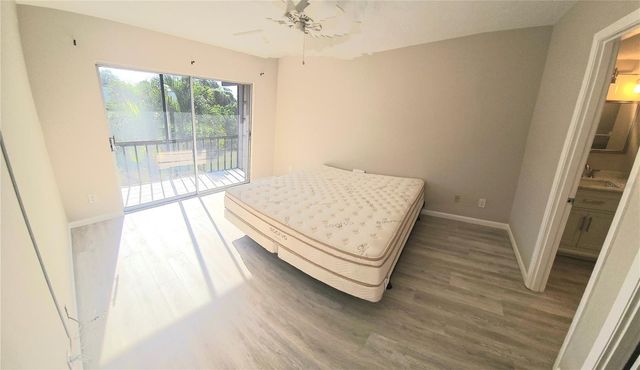 1650 PINE TREE LANE 204, Sarasota, FL 34236