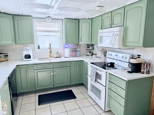 23 South Street, Champlain, NY 12919