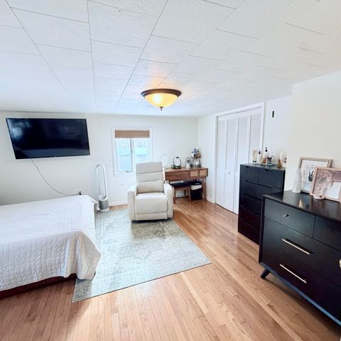 23 South Street, Champlain, NY 12919