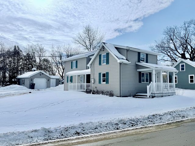 23 South Street, Champlain, NY 12919