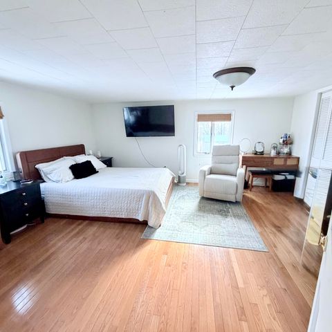 23 South Street, Champlain, NY 12919