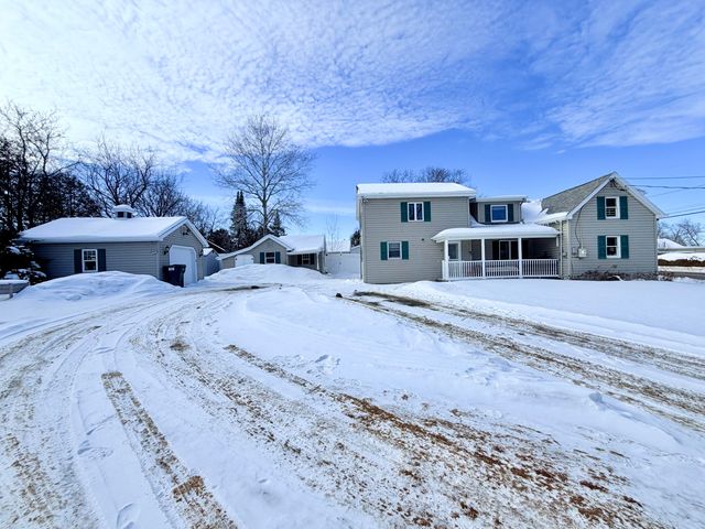 23 South Street, Champlain, NY 12919