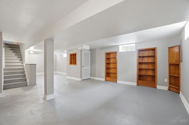 500 Schuyler Drive, Kettering, OH 45429