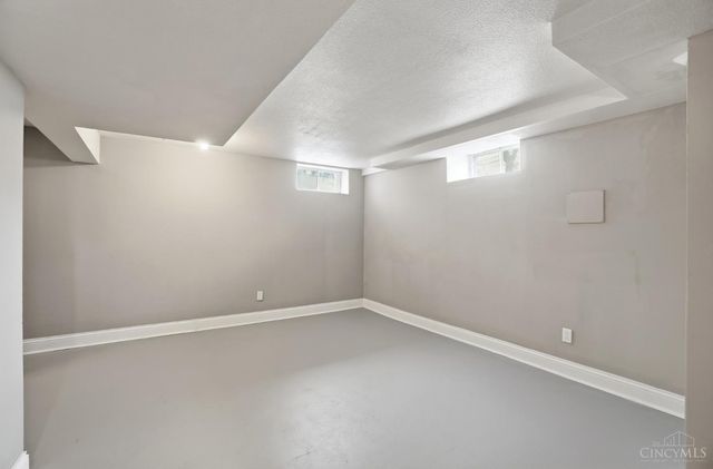 500 Schuyler Drive, Kettering, OH 45429