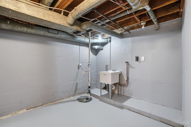 500 Schuyler Drive, Kettering, OH 45429