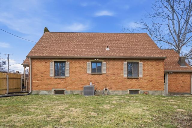 500 Schuyler Drive, Kettering, OH 45429