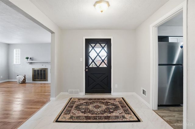 500 Schuyler Drive, Kettering, OH 45429