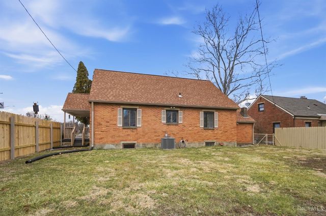 500 Schuyler Drive, Kettering, OH 45429