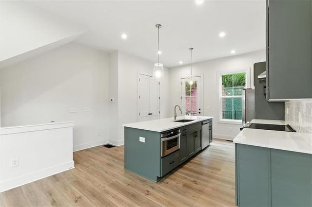 170 Color Circle, Atlanta, GA 30317