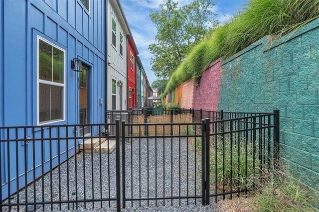 170 Color Circle, Atlanta, GA 30317