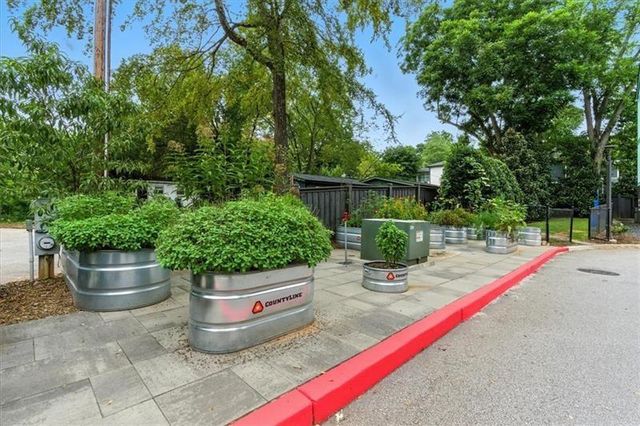 170 Color Circle, Atlanta, GA 30317