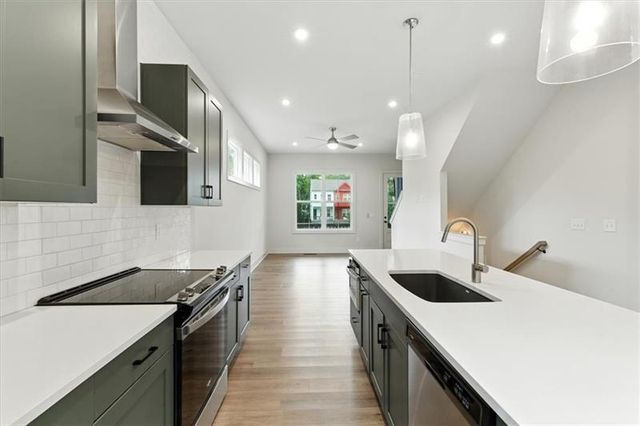 170 Color Circle, Atlanta, GA 30317