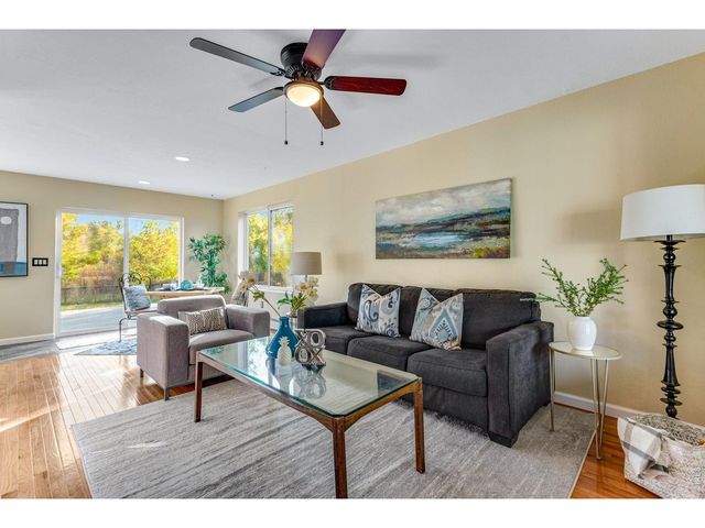 217 Park St, Lyons, CO 80540