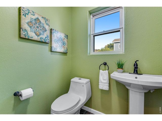 217 Park St, Lyons, CO 80540
