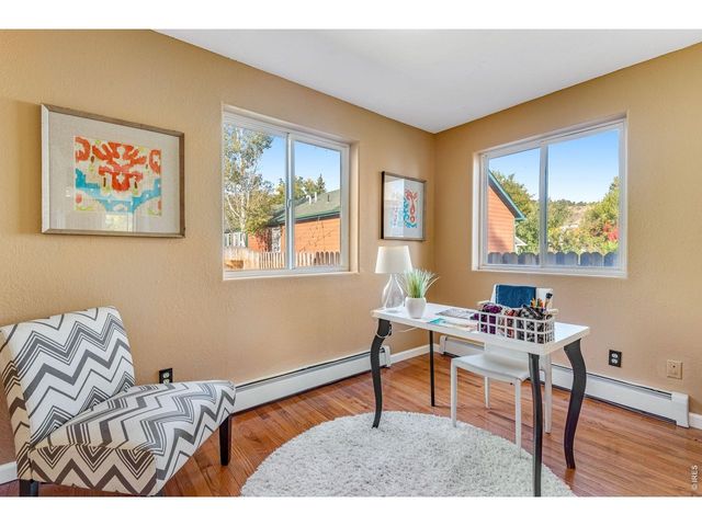217 Park St, Lyons, CO 80540