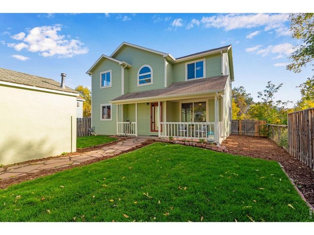 217 Park St, Lyons, CO 80540