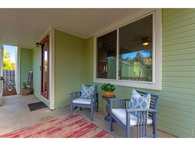 217 Park St, Lyons, CO 80540