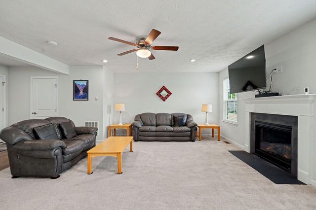 157 Cresting Road 157 Cresting Road, Fairborn, OH 45324